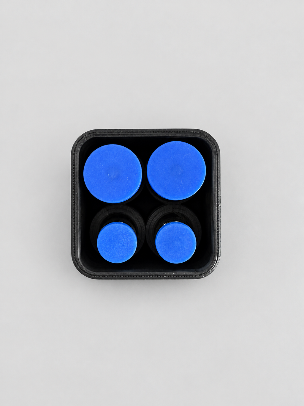 Overhead view of 4-vial storage case