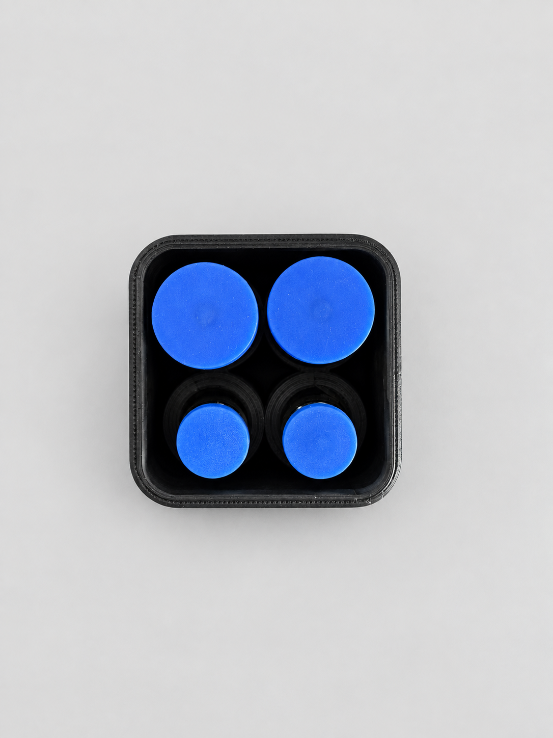Overhead view of 4-vial storage case